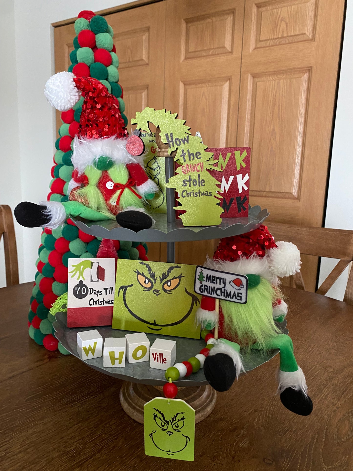 Grinch Tiered Tray Set